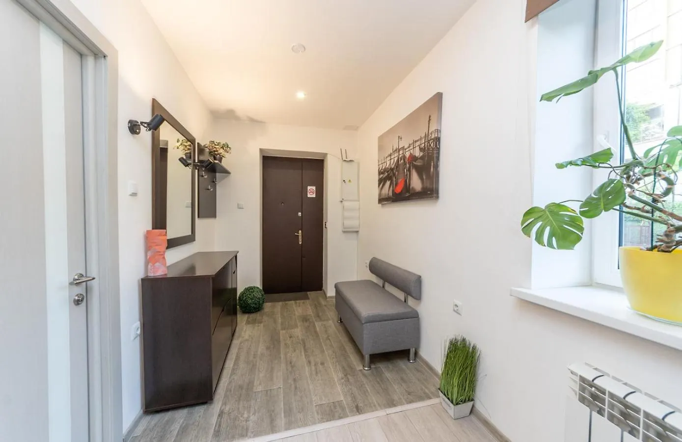 Ultra Lux 3 Rooms Apartment Near Arena City Kiev 0*,  Ucrania