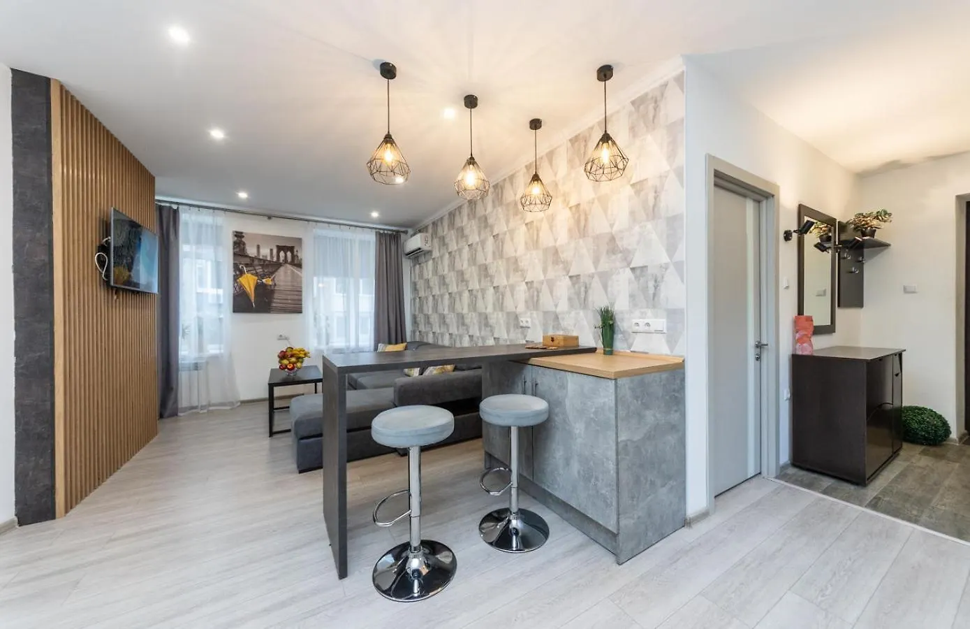 Ultra Lux 3 Rooms Apartment Near Arena City Kiev