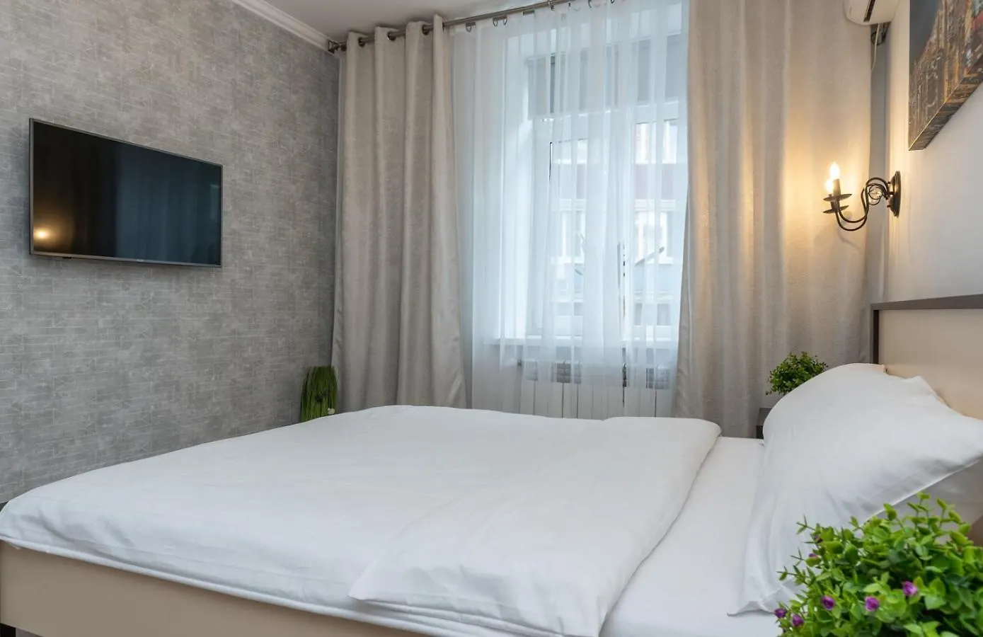 Ultra Lux 3 Rooms Apartment Near Arena City Kiev