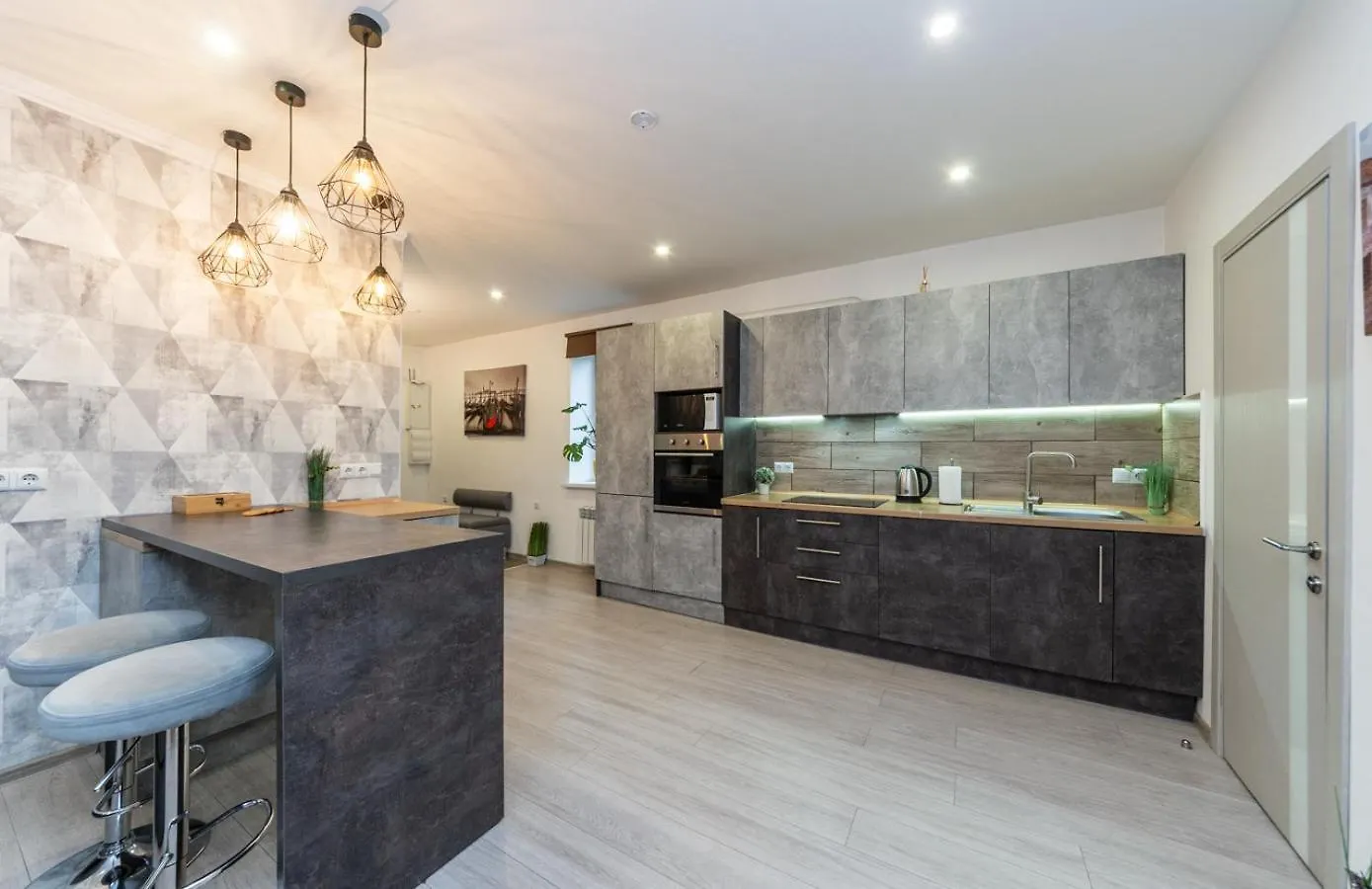 Ultra Lux 3 Rooms Apartment Near Arena City Kiev