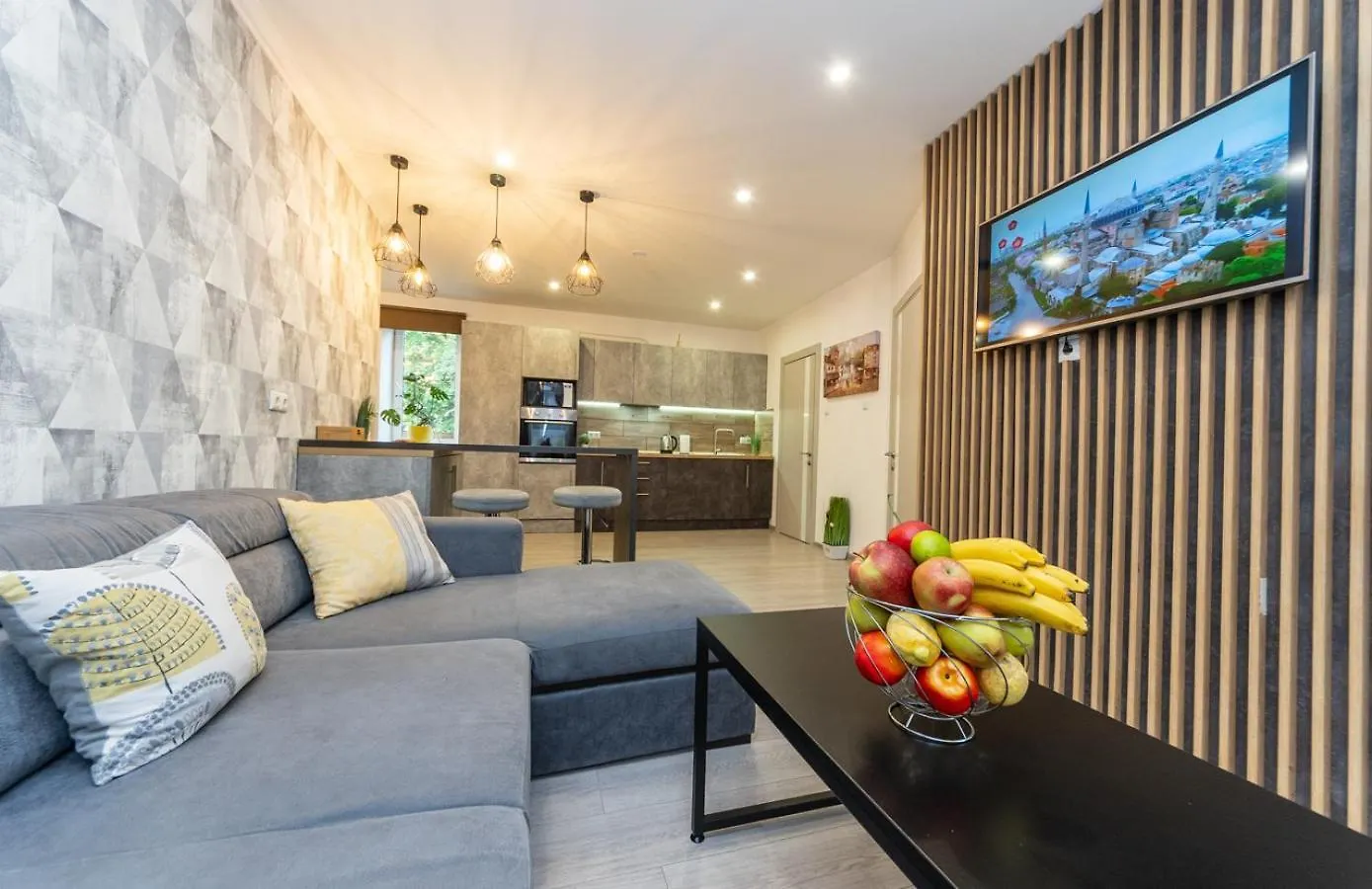 Ultra Lux 3 Rooms Apartment Near Arena City Kiev
