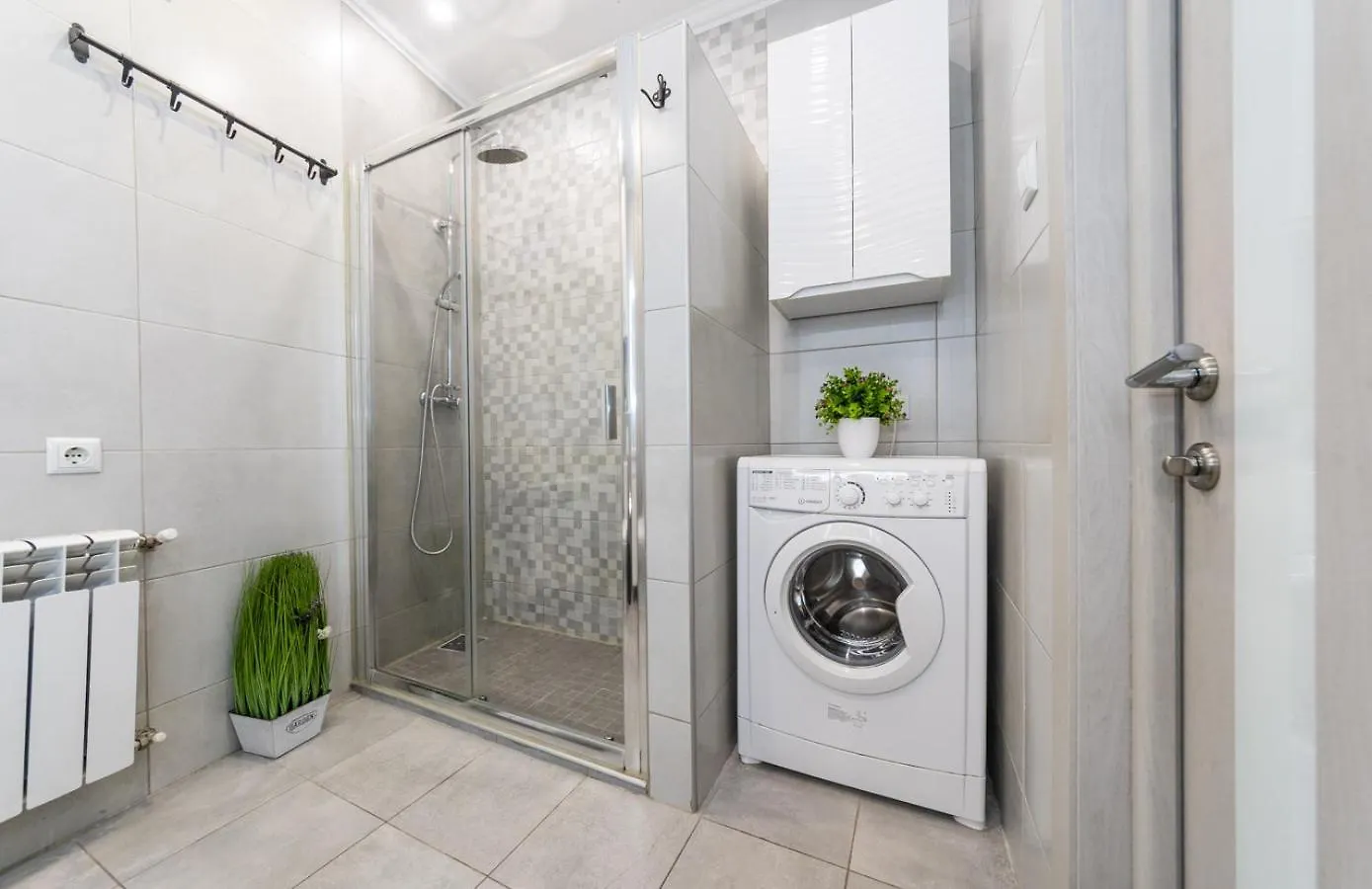 Ultra Lux 3 Rooms Apartment Near Arena City Kiev