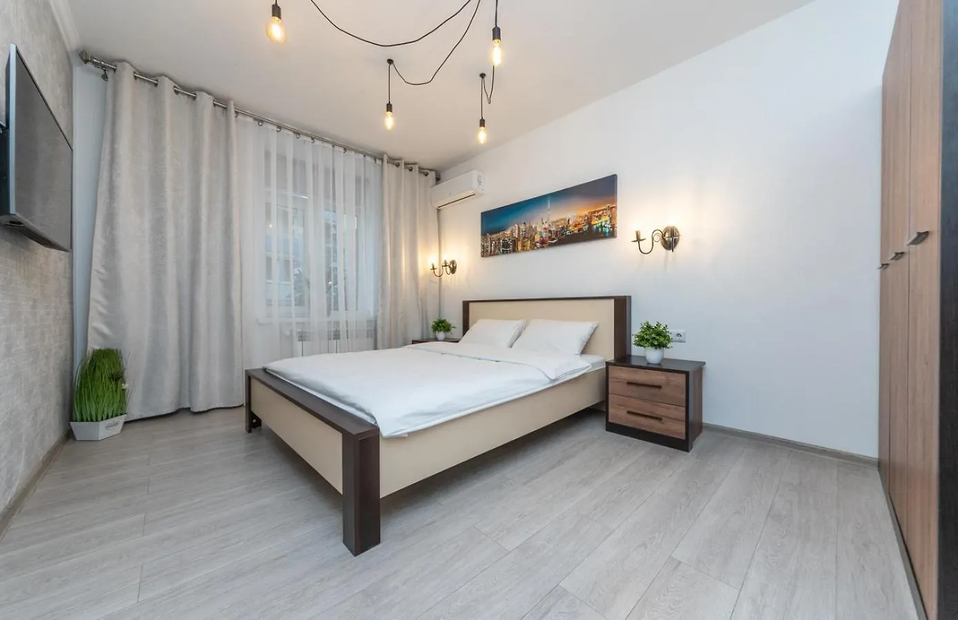 Ultra Lux 3 Rooms Apartment Near Arena City Kiev