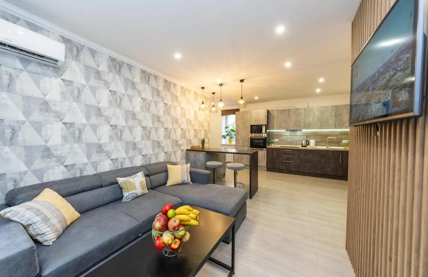 Ultra Lux 3 Rooms Apartment Near Arena City كييف