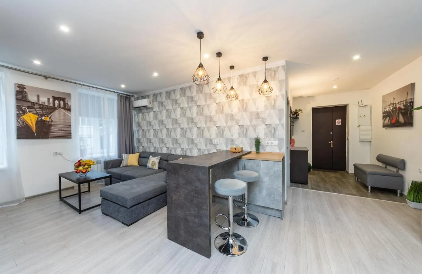 Ultra Lux 3 Rooms Apartment Near Arena City كييف 0*,  أوكرانيا