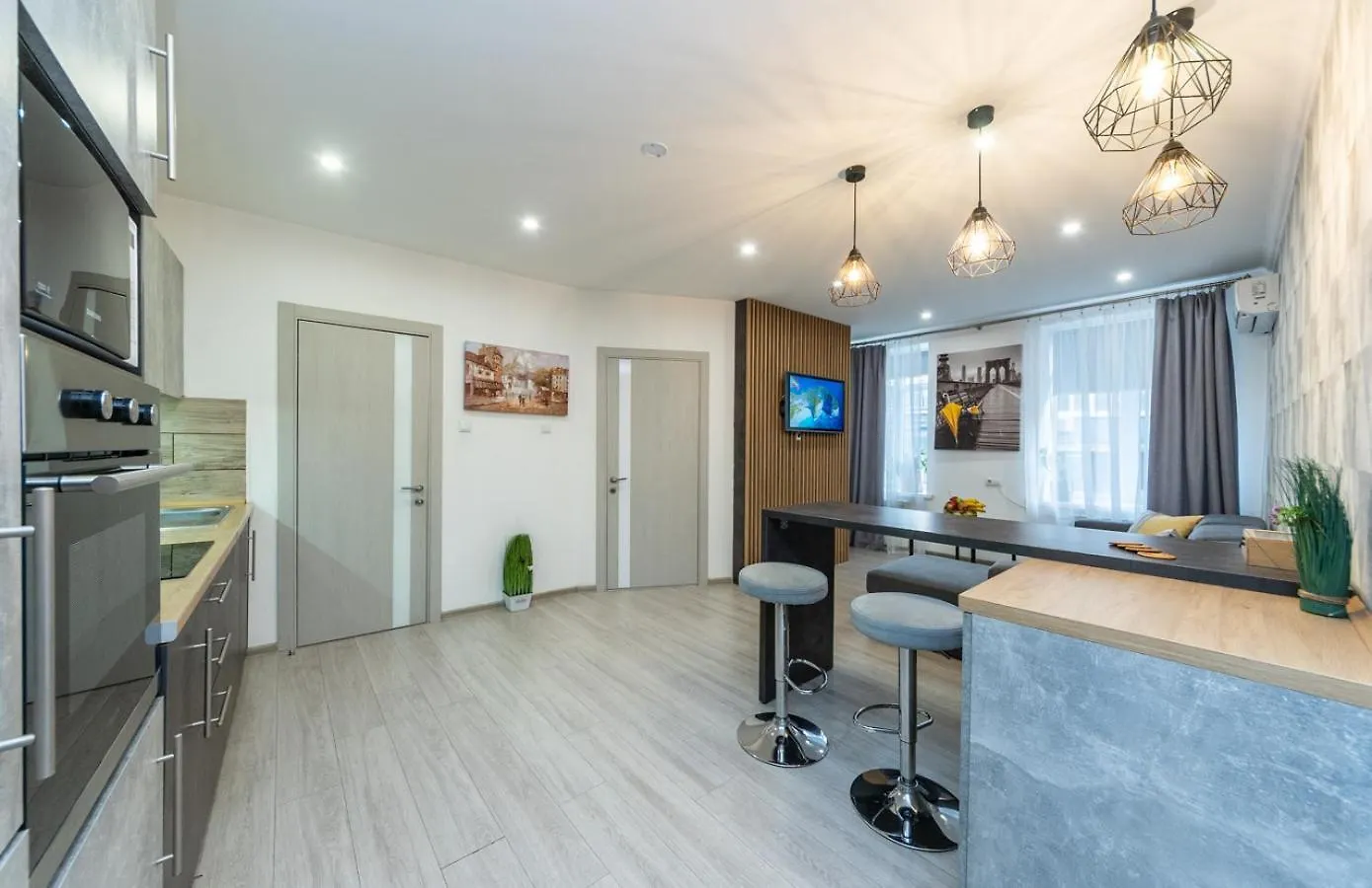 Ultra Lux 3 Rooms Apartment Near Arena City Kijev